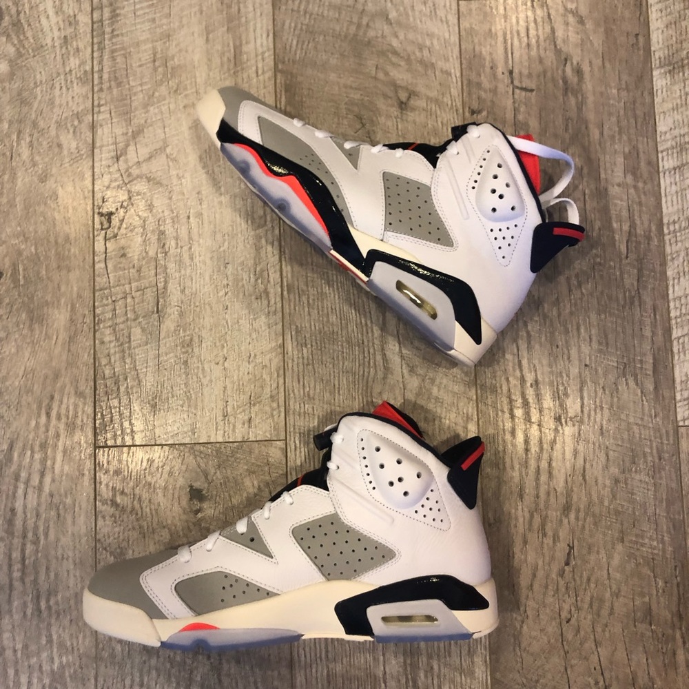 NIKE AIR JORDAN 6 RETRO - Picture 2 of 4